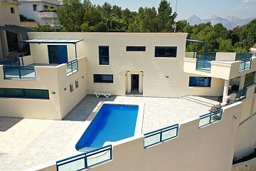 Stunning villa in the town of Altea 