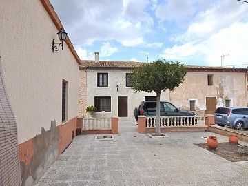 Amazing fully reformed country house in Salinas (near Sax)