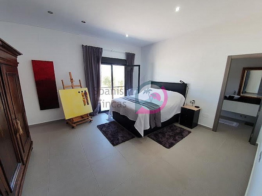 Modern new villa 3 bedroom villa with pool and garage key ready now in Spanish Fincas