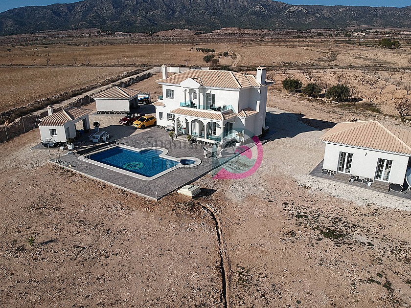 Luxury new build villa including plot and pool, with guest house and garage option in Spanish Fincas
