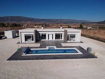 New build Mordern villa in Pinoso with pool and plot included