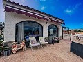 Villa with stunning views and pool in Spanish Fincas
