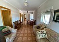 Finca met 3 slaapkamers en 2 badkamers in Sax met meer dan 16.000 m2 grond in Spanish Fincas