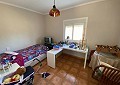 Finca met 3 slaapkamers en 2 badkamers in Sax met meer dan 16.000 m2 grond in Spanish Fincas